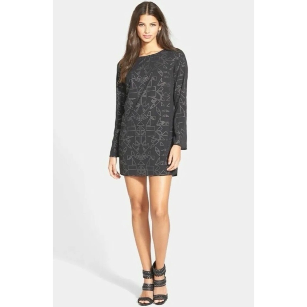 TILDON Heat Set Dress Long Sleeve Shift Cutout Back size XS